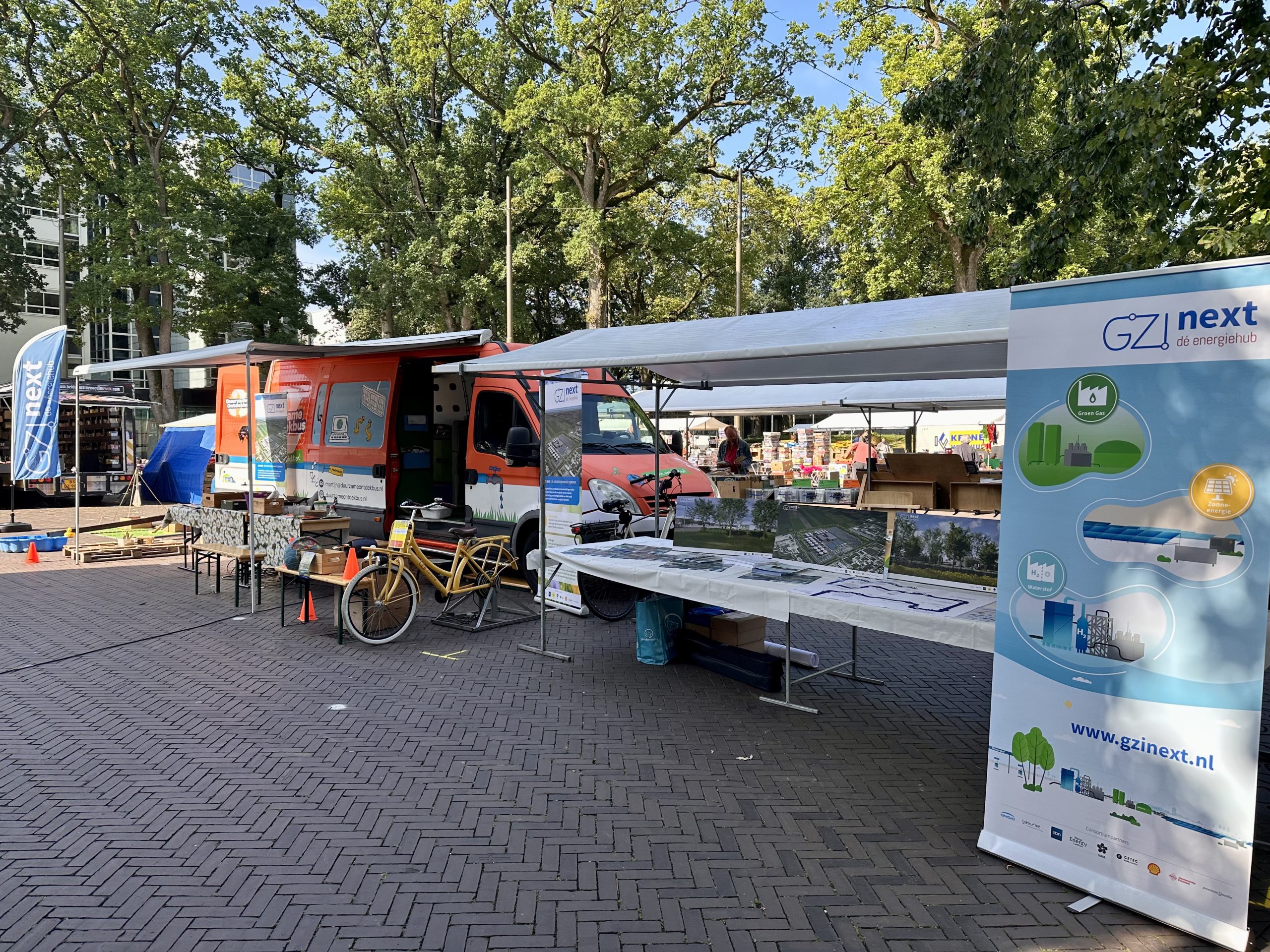 Duurzame Ontdekbus op de Vlindermarkt Emmen GZINext